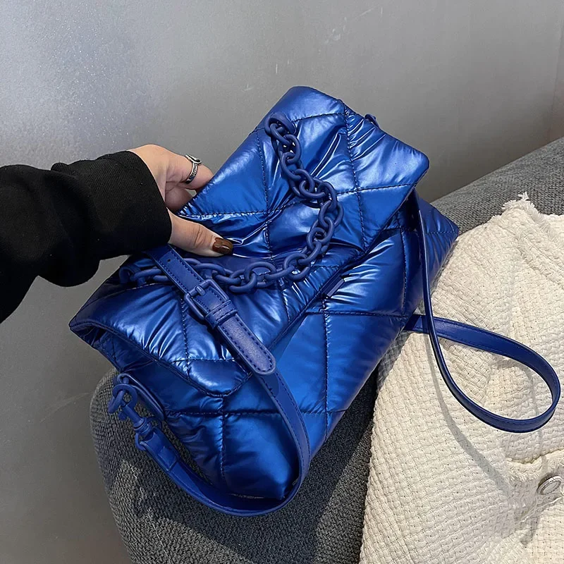 Chain Crossbody Quilted - Модные женские сумки через плечо с