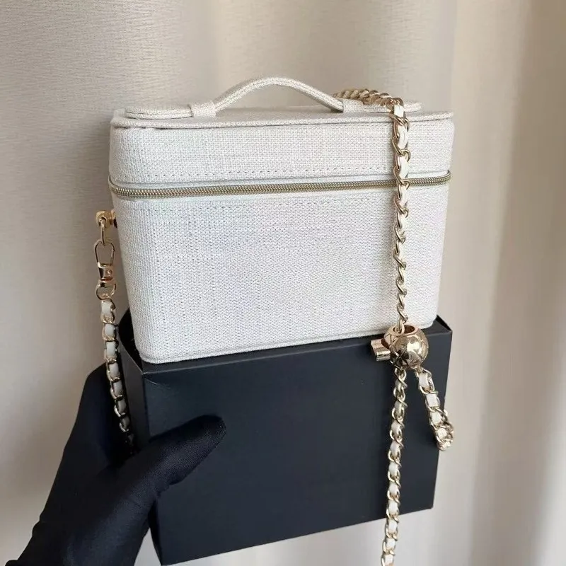 Luxury Bags Limited Edition - Лимитированная серия косметичек к Рождеству 2025: