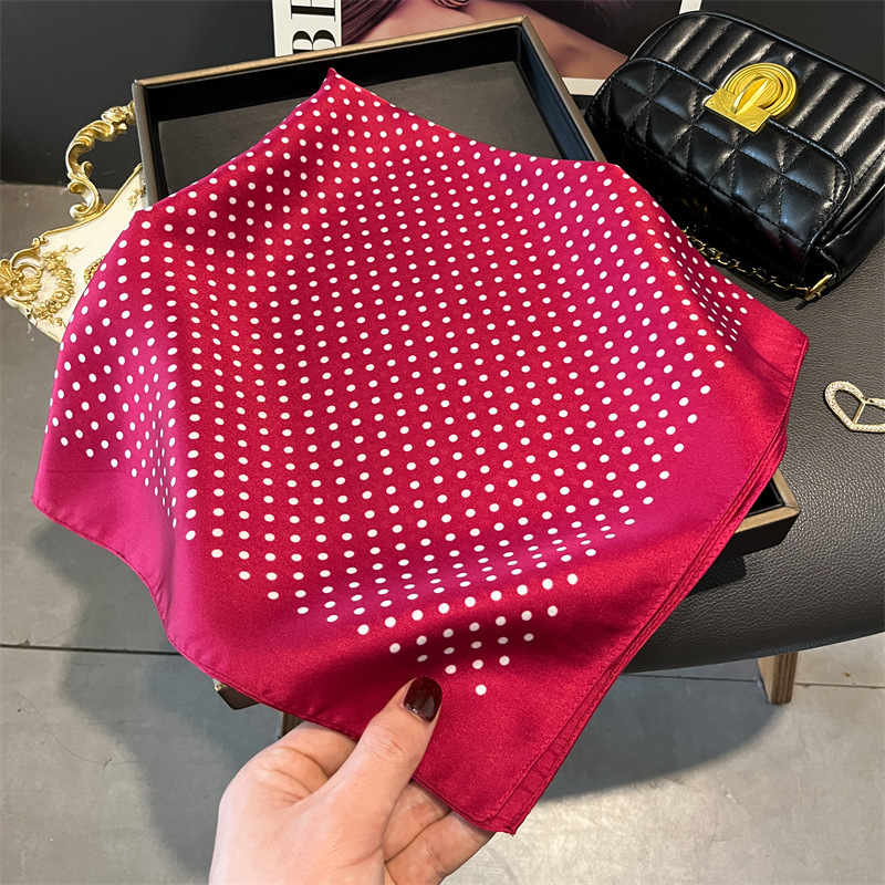 Роскошные новые шарфы с принто – обзор и цена Luxury Bags Sale