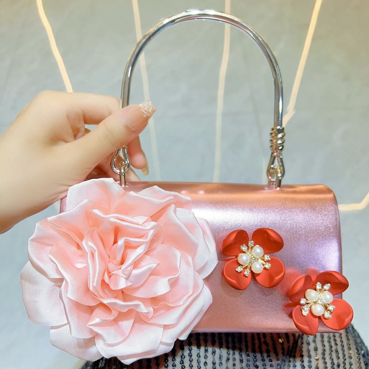 Роскошный золотой 3D цветочный – обзор и цена Luxury Bags White