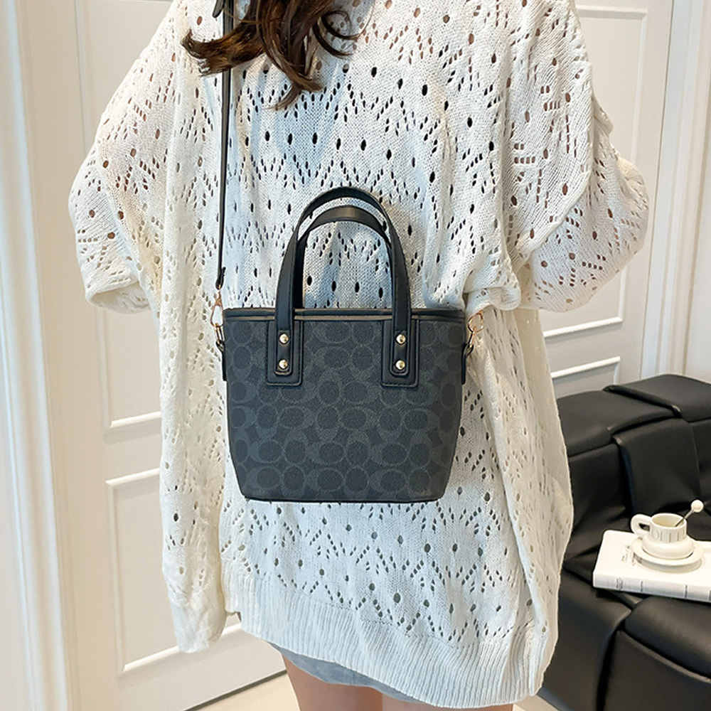 Модная женская сумка-ведро в к – обзор и цена Luxury Bags Louis Vuitton