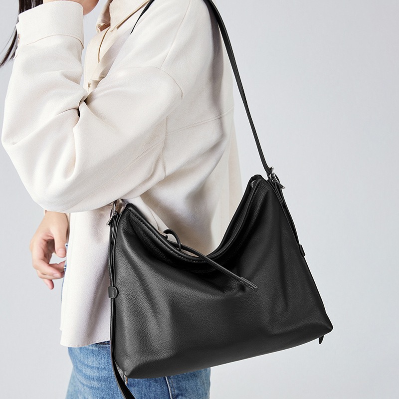 Натуральная кожаная сумка-тоут – обзор и цена Quiet Luxury Bags Tote