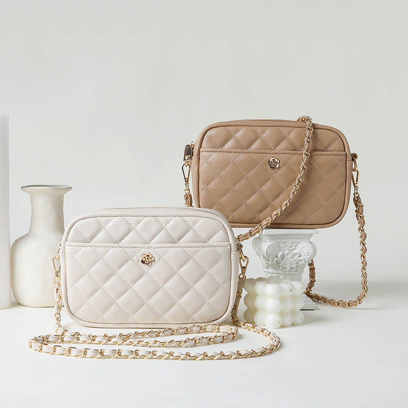 Модные женские сумки 2026: Нов – обзор и цена Chain Crossbody Quilted