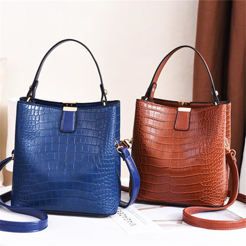 Винтажная кожаная сумка с камн – обзор и цена Luxury Bags Louis Vuitton