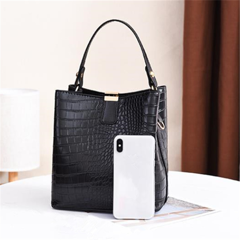 Винтажная кожаная сумка с камн – обзор и цена Luxury Bags Louis Vuitton