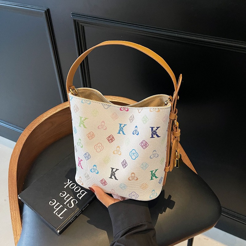 Новая модная сумка-ведро в сти – обзор и цена Luxury Bags Sale