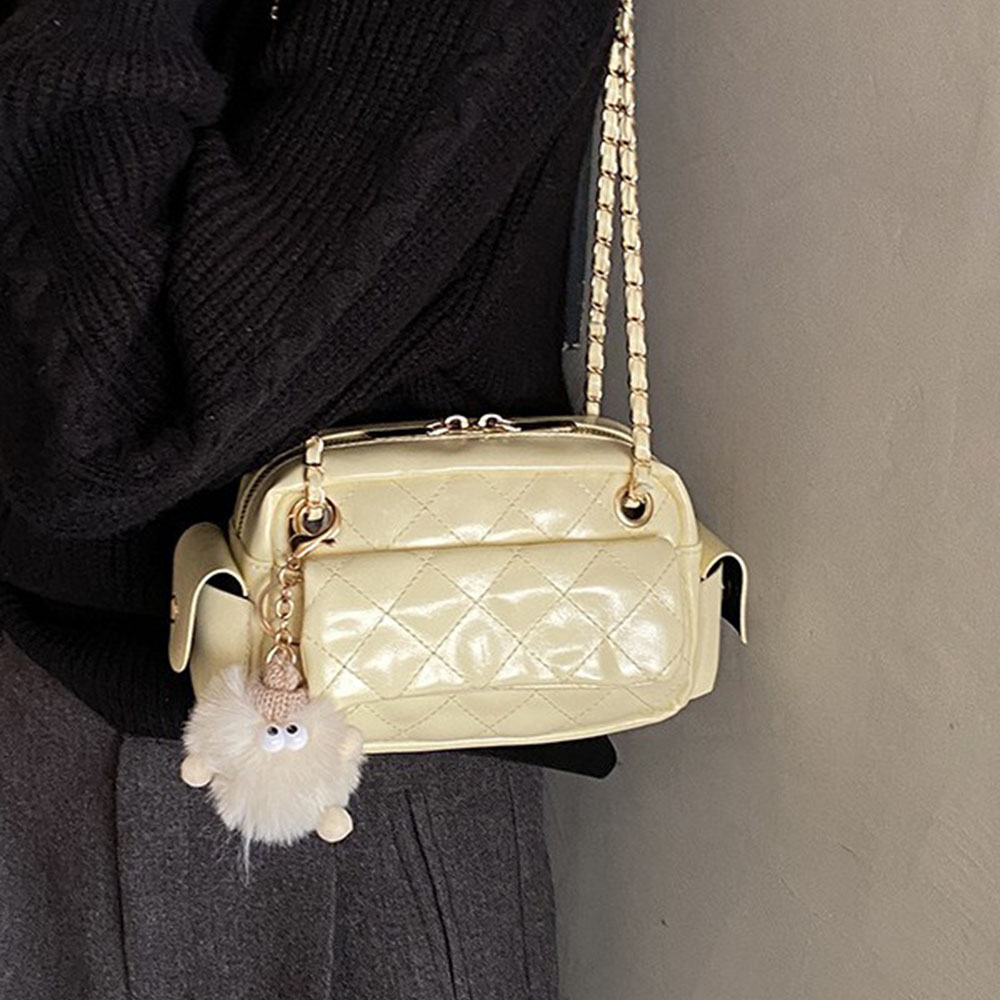 Сумка-кроссбоди с стеганым узо – обзор и цена Chain Crossbody Quilted